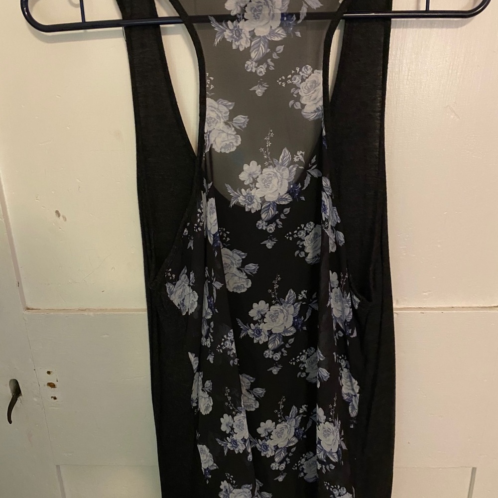 Cute floral tank back is see through floral l